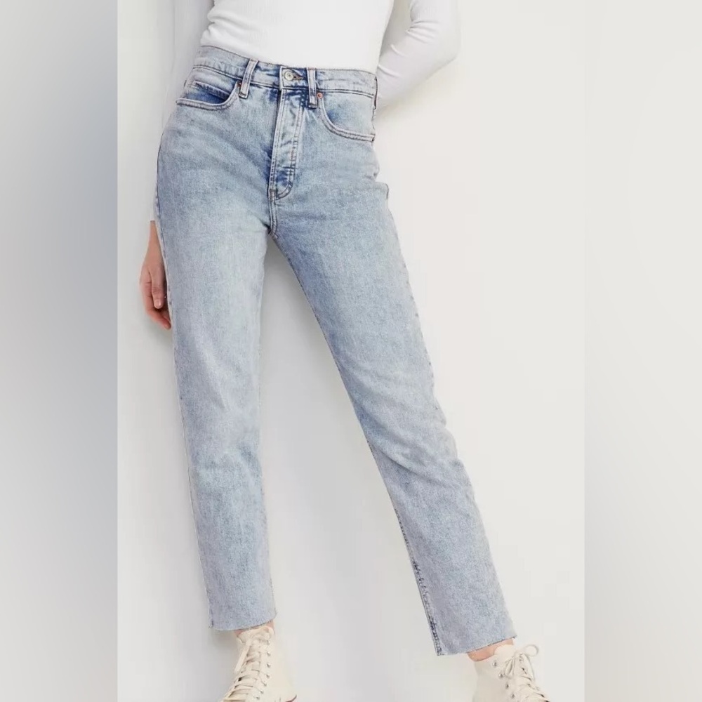 Old Navy Extra High-Waisted Button-Fly Sky-Hi Straight Raw-Hem Jeans
